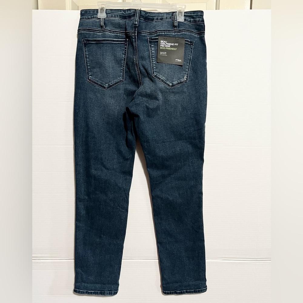 Silver denim Jeans Mid Rise Girlfriend Fit  W32 L28 Blue NWT